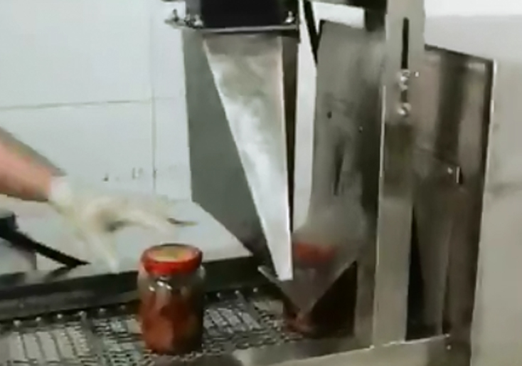 罐頭瓶清洗機(jī)Can bottle cleaner